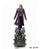 Dark Knight Deluxe Art Scale socha 1/10 The Joker 30 cm